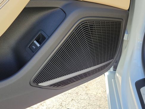 Used 2022 Audi A5 2.0T Premium Plus w/ Premium Plus image 19