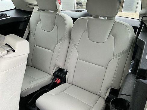 New 2026 Volvo XC90 T8 Ultra w/ Lounge Package AWD/4WD image 13