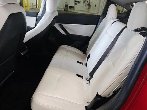 Used 2021 Tesla Model Y Long Range image 13