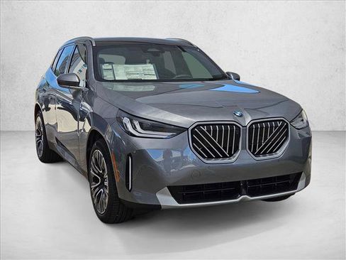 Certified 2025 BMW X3 xDrive30i w/ Premium Package image 3