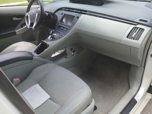 Used 2011 Toyota Prius Four w/ Solar Roof Pkg FWD image 17