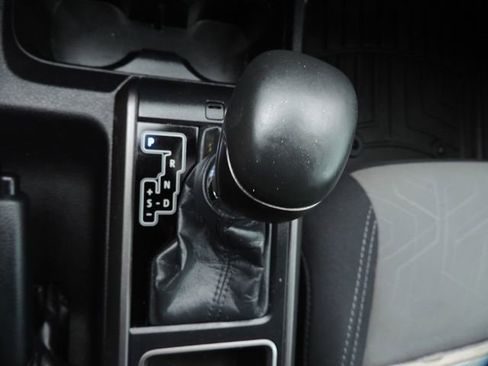 Used 2022 Toyota Tacoma TRD Off-Road w/ Technology Package image 28