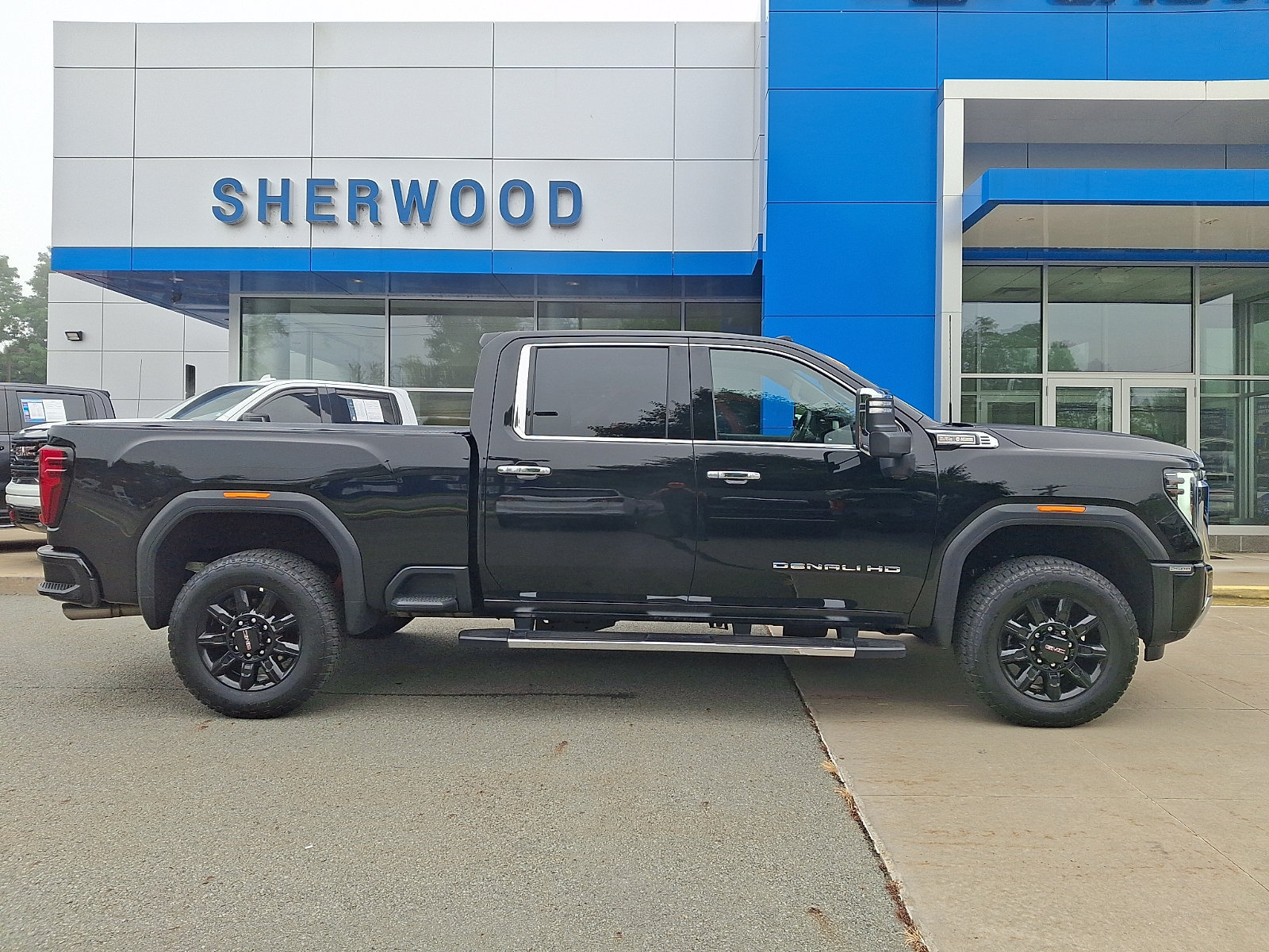 Used 2025 GMC Sierra 2500 Denali AWD/4WD image 7