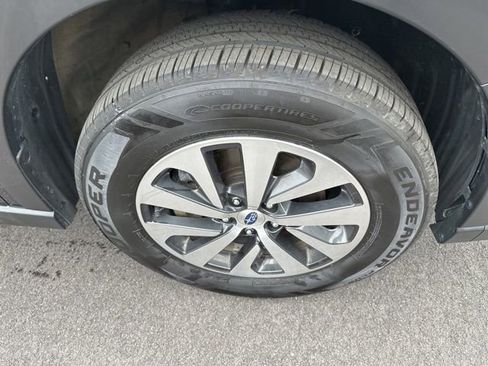 Used 2024 Subaru Outback Premium AWD/4WD image 9