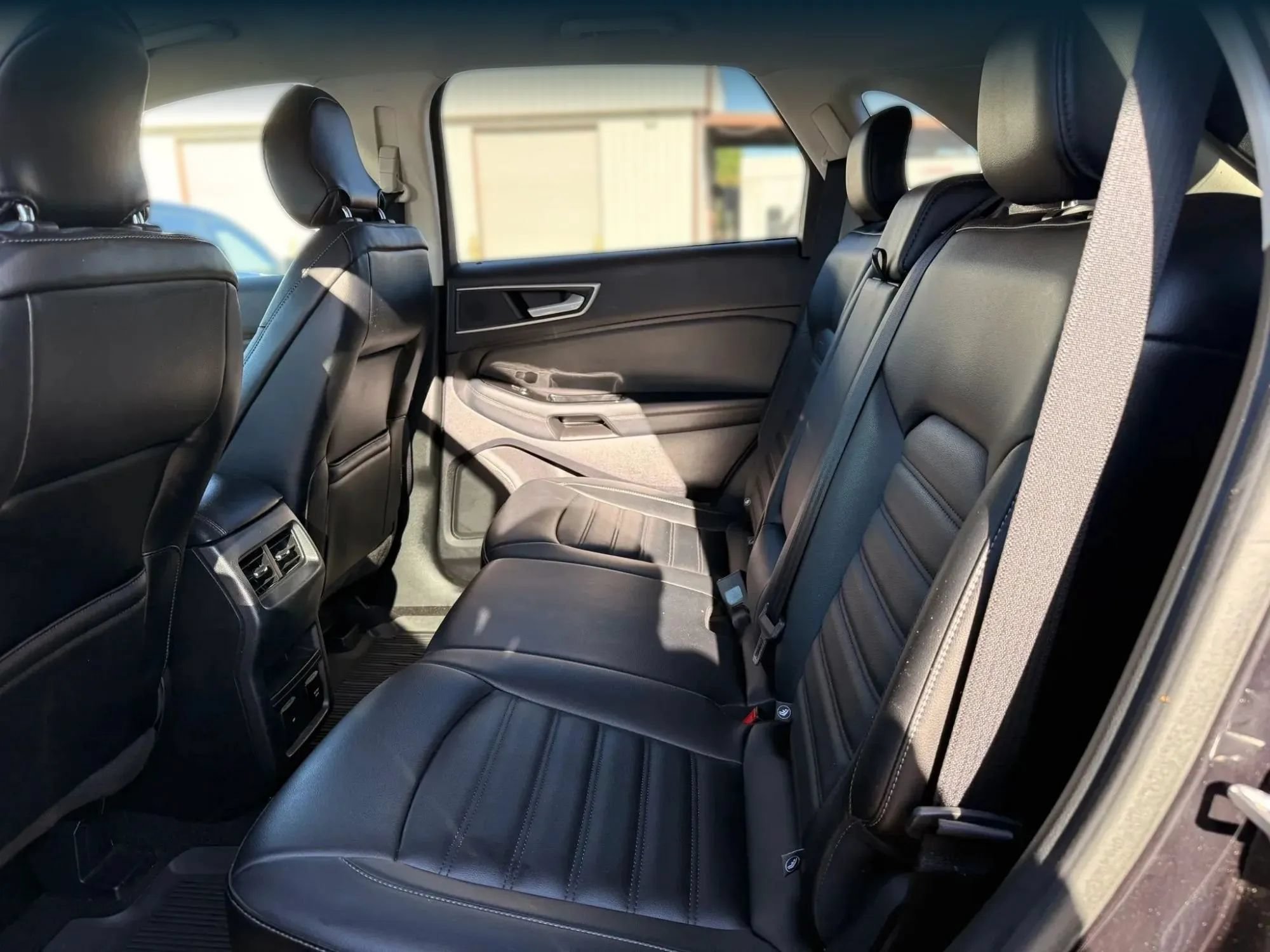 Used 2019 Ford Edge SEL w/ Equipment Group 201A AWD/4WD image 21