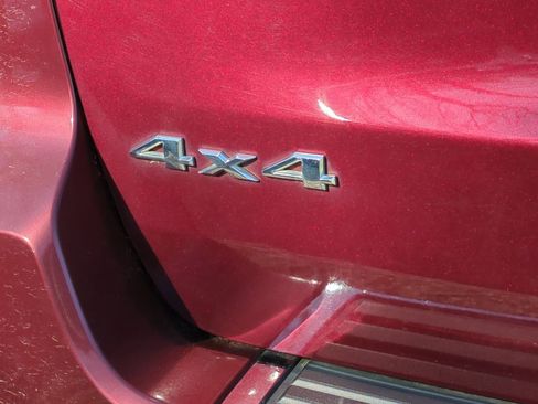 Used 2019 Jeep Grand Cherokee Limited image 15