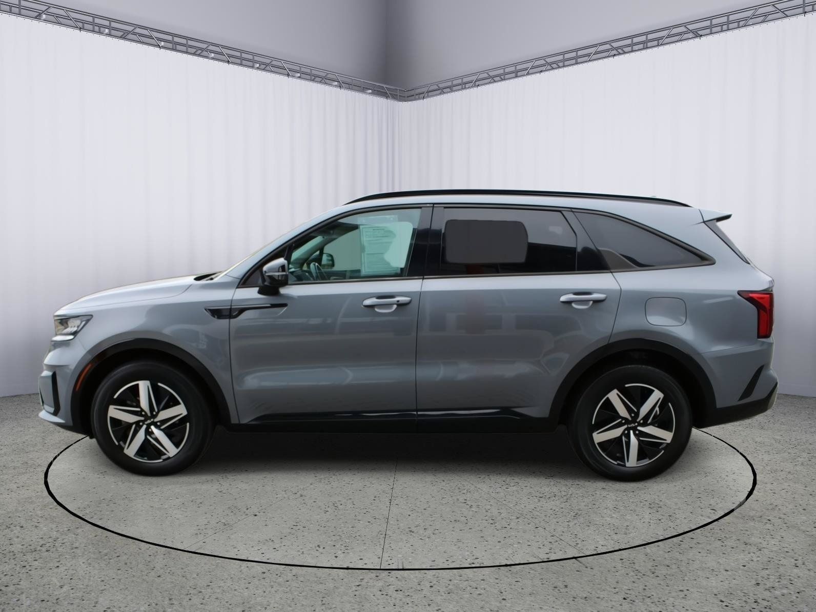 Used 2023 Kia Sorento S w/ Panoramic Sunroof Package FWD image 5