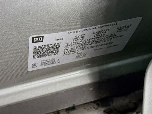 Used 2025 Chevrolet Traverse LT image 12