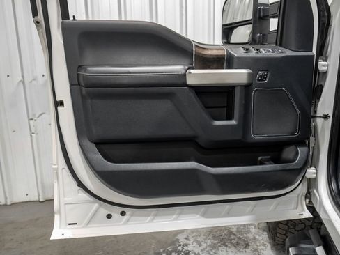 Used 2022 Ford F350 Lariat w/ Lariat Ultimate Package image 45