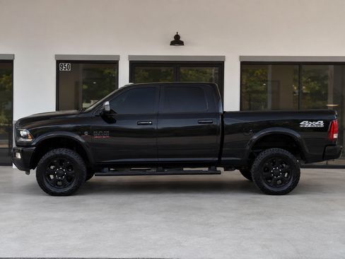 Used 2018 RAM 2500 Laramie w/ Sport Appearance Group AWD/4WD image 3