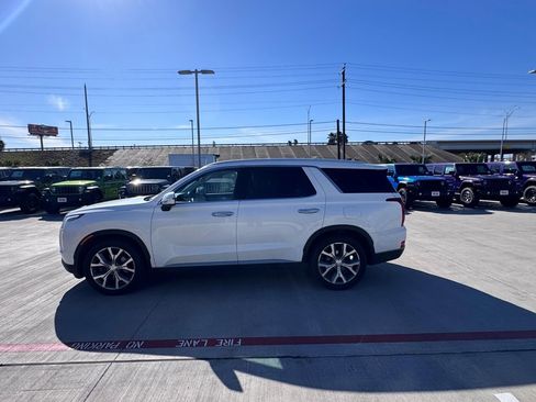 Used 2021 Hyundai Palisade SEL w/ Premium Package image 2