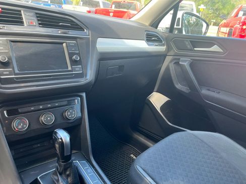 Used 2021 Volkswagen Tiguan S FWD image 28