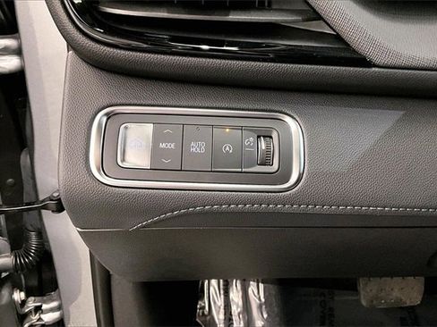 Used 2025 Buick Enclave Sport Touring w/ Power Package image 37