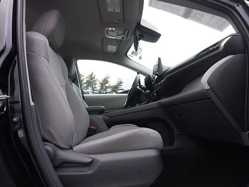 Used 2021 Toyota Sienna LE image 33