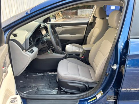 Used 2020 Hyundai Elantra SEL FWD image 15