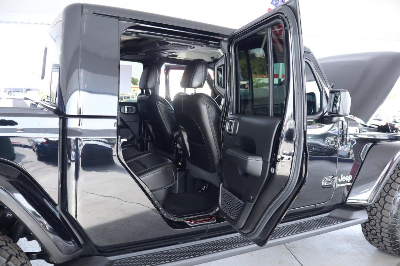 Used 2020 Jeep Gladiator Overland AWD/4WD image 39