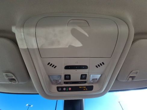 Used 2021 GMC Acadia Denali w/ Denali Ultimate Package image 26