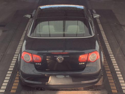 Used 2010 Volkswagen Eos Komfort image 3