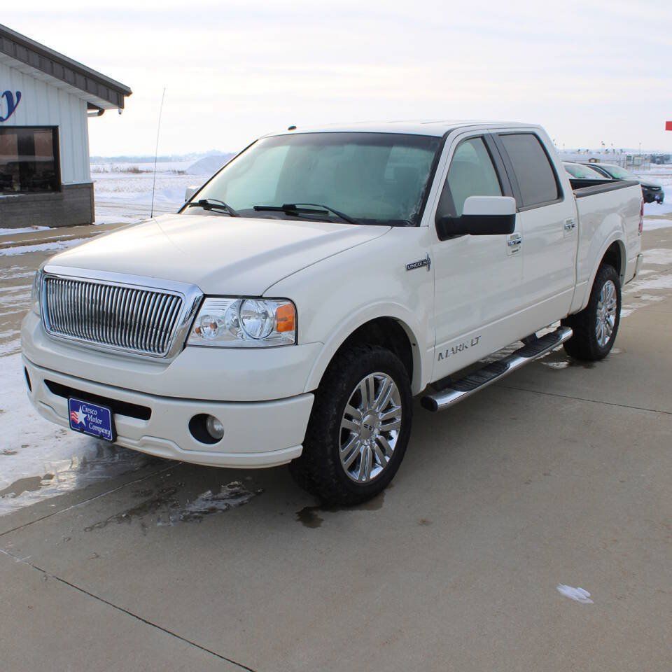 Used 2007 Lincoln Mark LT 4x4 image 1