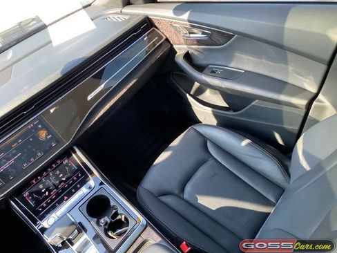 Used 2020 Audi Q8 Prestige AWD/4WD image 17