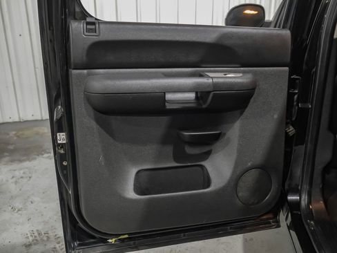 Used 2010 Chevrolet Silverado 1500 LT w/ Regional Value Package image 40