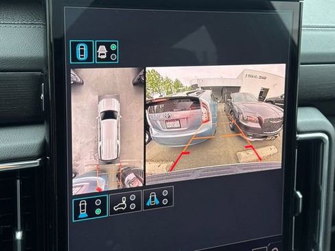 New 2026 GMC Yukon XL Denali w/ Sun & Power Step Package AWD/4WD image 18