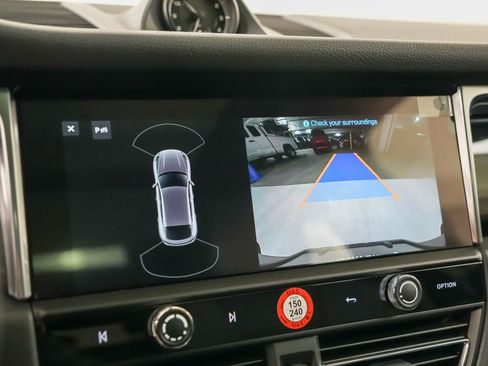 New 2026 Porsche Macan AWD/4WD image 31