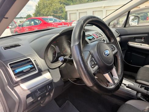 Used 2017 Subaru Crosstrek 2.0i Premium w/ Popular Package #1 AWD/4WD image 17