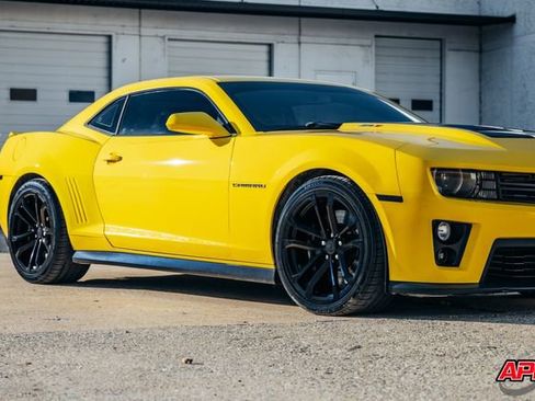 Used 2013 Chevrolet Camaro ZL1 image 5