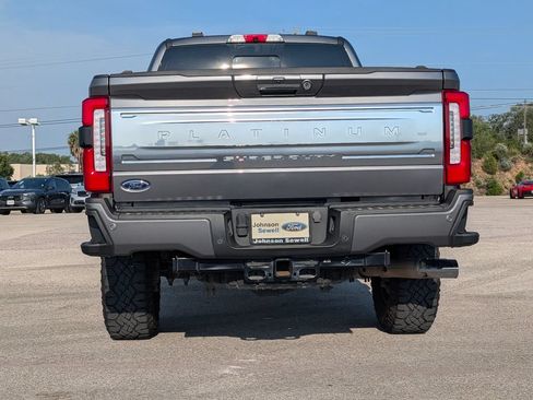 Certified 2024 Ford F250 Platinum w/ Tremor Off-Road Package AWD/4WD image 6