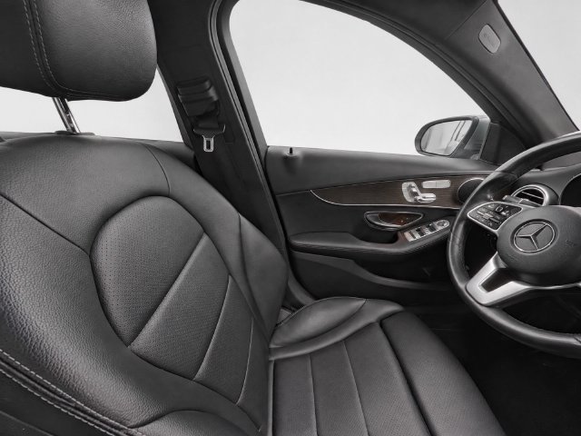 Used 2019 Mercedes-Benz C 300 4MATIC Sedan image 18