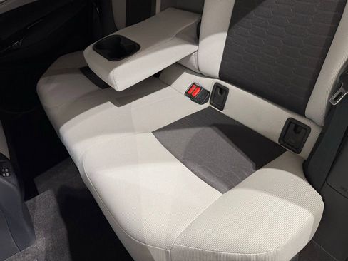 Certified 2025 Toyota Corolla SE image 19