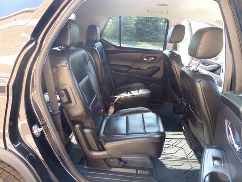 Used 2020 Chevrolet Traverse LT w/ LT Premium Package FWD image 50