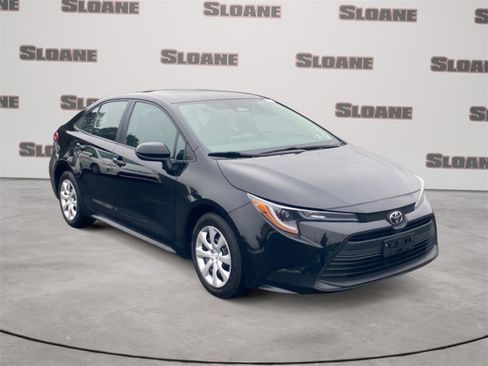 Used 2024 Toyota Corolla LE image 7