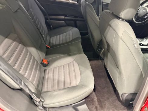 Used 2017 Ford Fusion SE w/ Fusion SE Technology Package FWD image 27