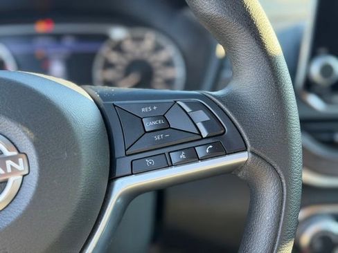 Used 2025 Nissan Altima 2.5 SV image 26