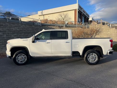 Used 2022 Chevrolet Silverado 2500 High Country w/ Technology Package image 29