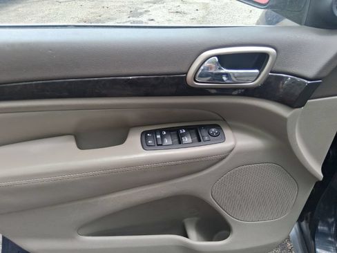 Used 2012 Jeep Grand Cherokee Laredo RWD image 10