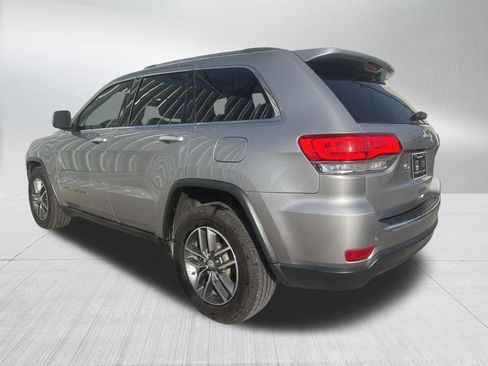 Used 2018 Jeep Grand Cherokee Limited image 10