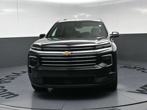 Used 2026 Chevrolet Traverse LT w/ Driver Confidence Package FWD image 5