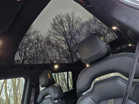 Used 2024 Rivian R1S Adventure image 72