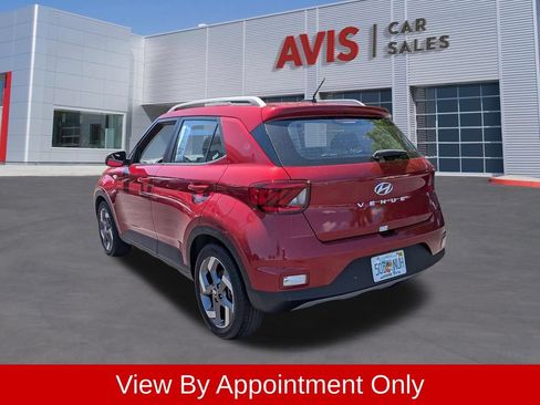 Used 2025 Hyundai Venue SEL FWD image 10
