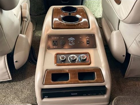 Used 2014 Chevrolet Express 1500 image 23