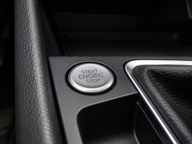 Used 2025 Volkswagen Jetta SE FWD image 18