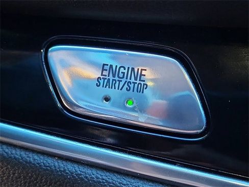 Used 2022 Buick Enclave Avenir w/ Avenir Technology Package image 19