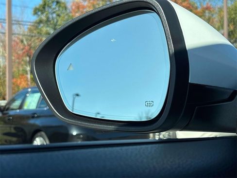 Used 2022 Alfa Romeo Stelvio Ti image 32