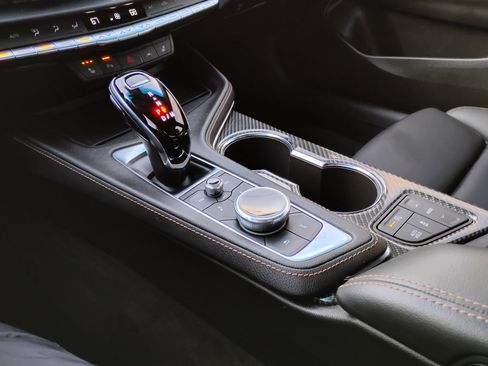 Used 2022 Cadillac CT4 V image 15