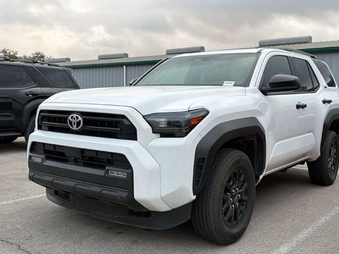 Used 2025 Toyota 4Runner SR5 image 12