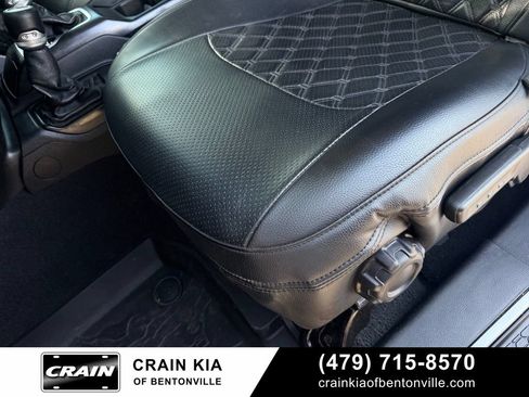 Used 2018 Jeep Wrangler Unlimited Sport AWD/4WD image 23