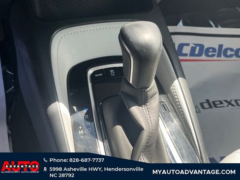Used 2019 Toyota Corolla SE FWD image 18